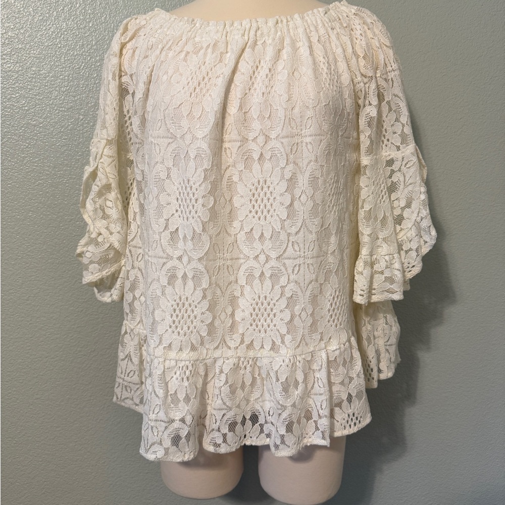 JODIFL Cream Floral Lace‎ Blouse